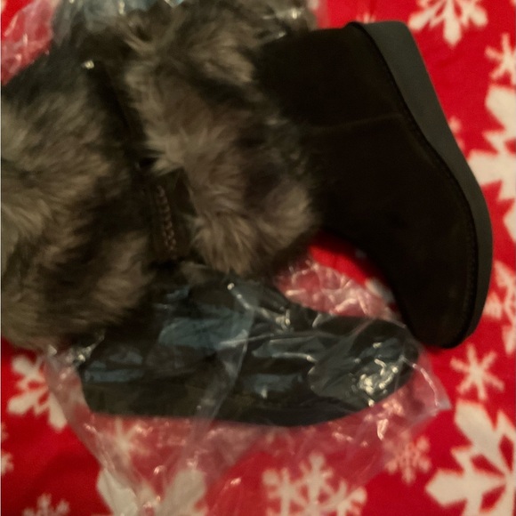 B MAROWSKY PLATFORM Boots - Picture 10 of 10